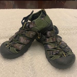 Keen Adjustable Sandals (Kids 2)